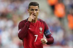 东契奇回归赛场，惊险取胜首场状态亮眼，拜仁观众沸腾！